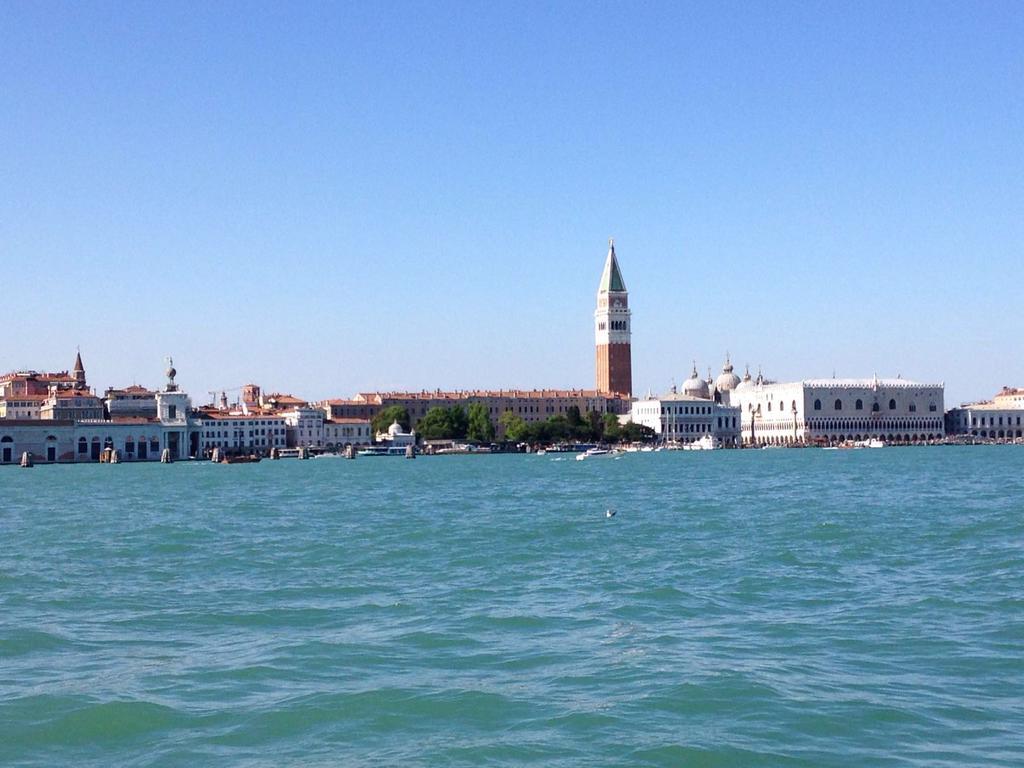 Venetian Mood: Secret Garden Apartment Екстериор снимка