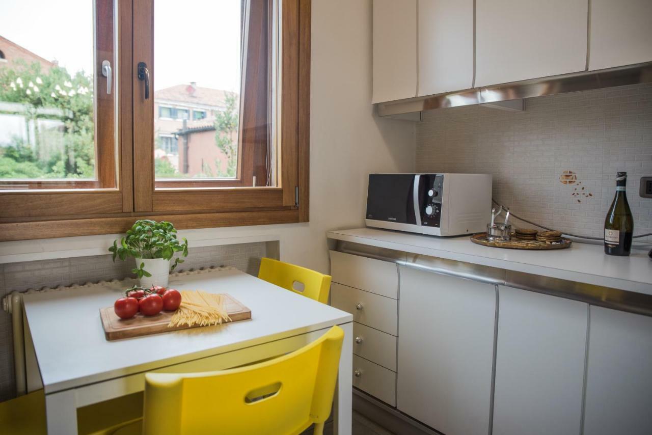 Venetian Mood: Secret Garden Apartment Екстериор снимка